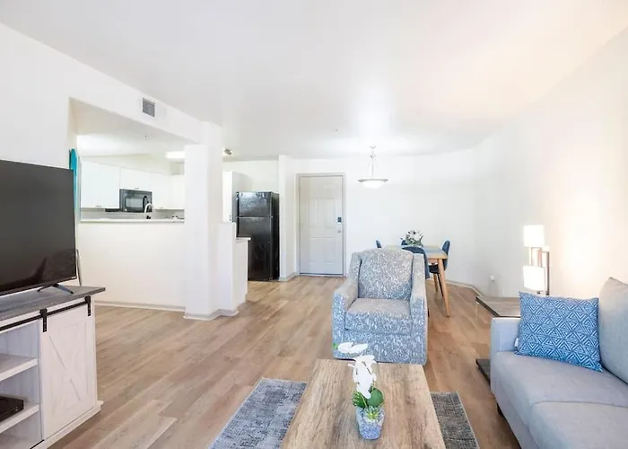 Apartment Hidden Gem In 2 Bed, 2 Bath