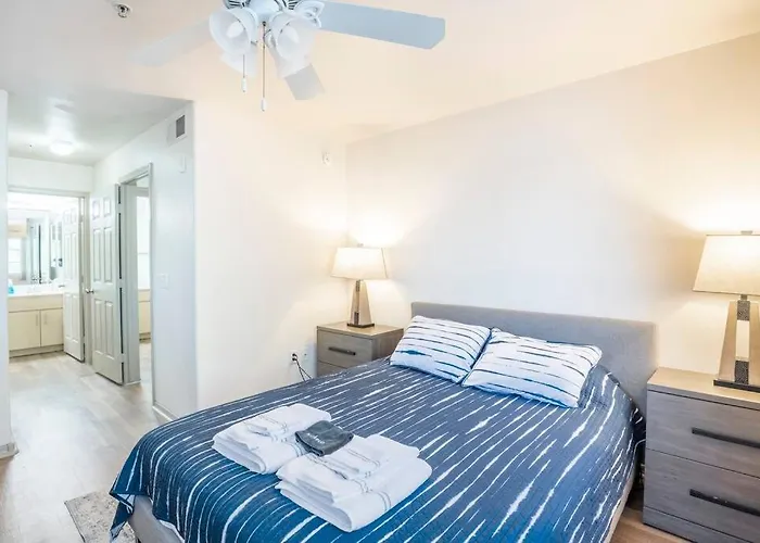Hidden Gem In 2 Bed, 2 Bath Apartment *